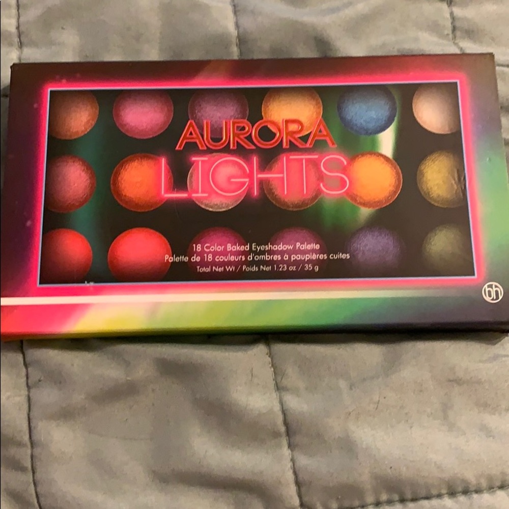 BH Cosmetics ‘Aurora Lights’ eyeshadow palette